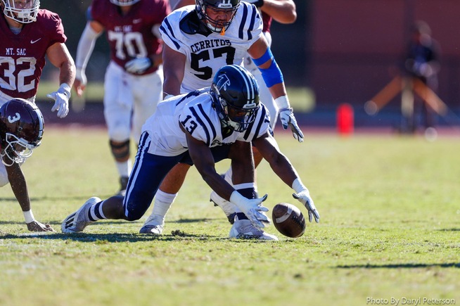 Logan Applewhite recovers a fumble for the Falcons