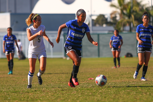 Itzel Ballesteros named the division's Offensive Player of the Year