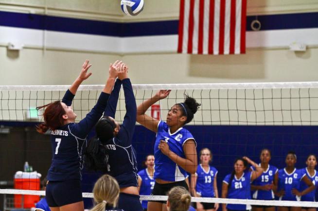 Andrea Garrett (3) had six kills and two blocks in the loss against Fullerton.